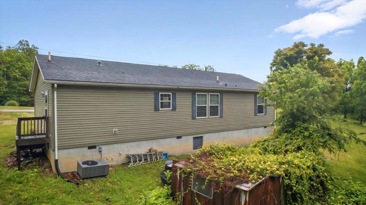 4767 S OX RD, EDINBURG, Virginia 22824, 3 Bedrooms Bedrooms, ,2 BathroomsBathrooms,Residential,4767 S OX RD,665981 MLS # 665981