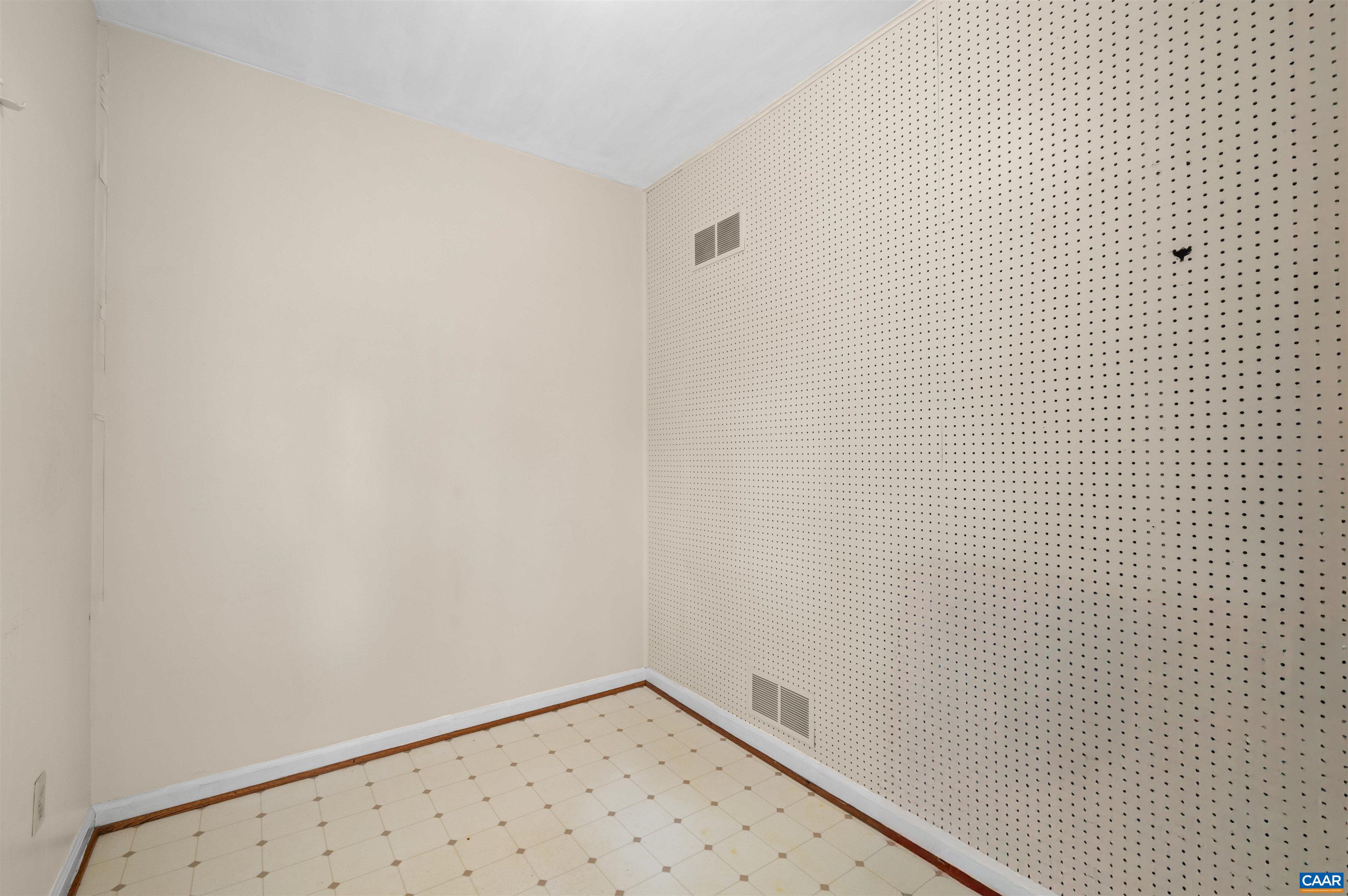 1616 COOL SPRING RD, CHARLOTTESVILLE, Virginia 22901, 3 Bedrooms Bedrooms, ,1 BathroomBathrooms,Residential,1616 COOL SPRING RD,665988 MLS # 665988