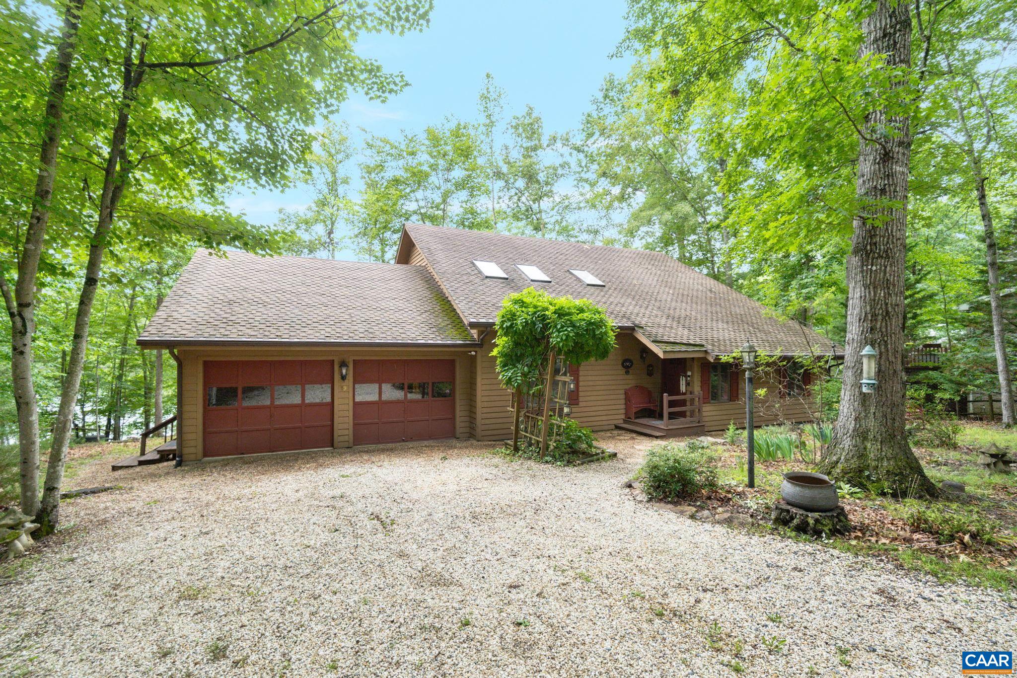 19 PIEDMONT LN, PALMYRA, Virginia 22963, 5 Bedrooms Bedrooms, ,4 BathroomsBathrooms,Residential,19 PIEDMONT LN,665992 MLS # 665992