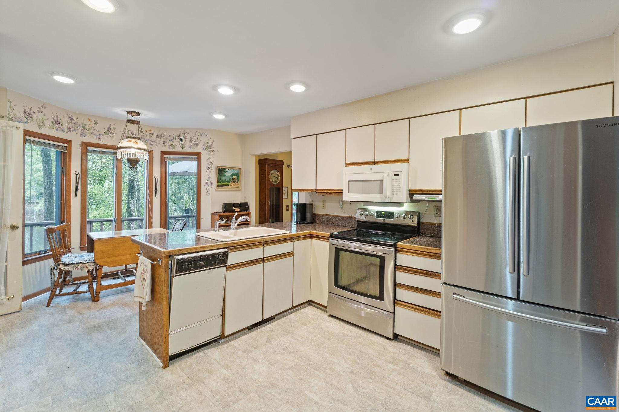 19 PIEDMONT LN, PALMYRA, Virginia 22963, 5 Bedrooms Bedrooms, ,4 BathroomsBathrooms,Residential,19 PIEDMONT LN,665992 MLS # 665992