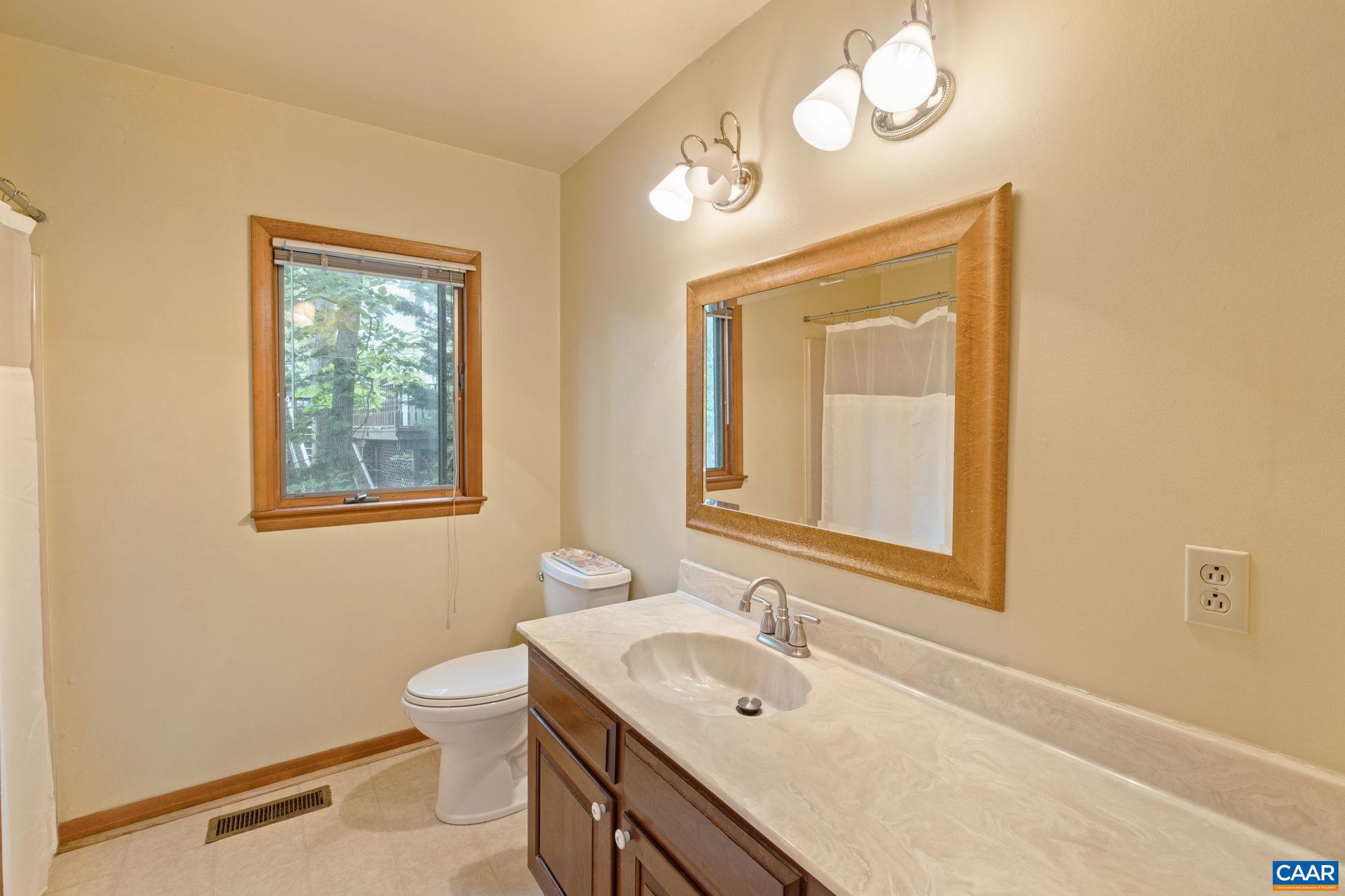 19 PIEDMONT LN, PALMYRA, Virginia 22963, 5 Bedrooms Bedrooms, ,4 BathroomsBathrooms,Residential,19 PIEDMONT LN,665992 MLS # 665992