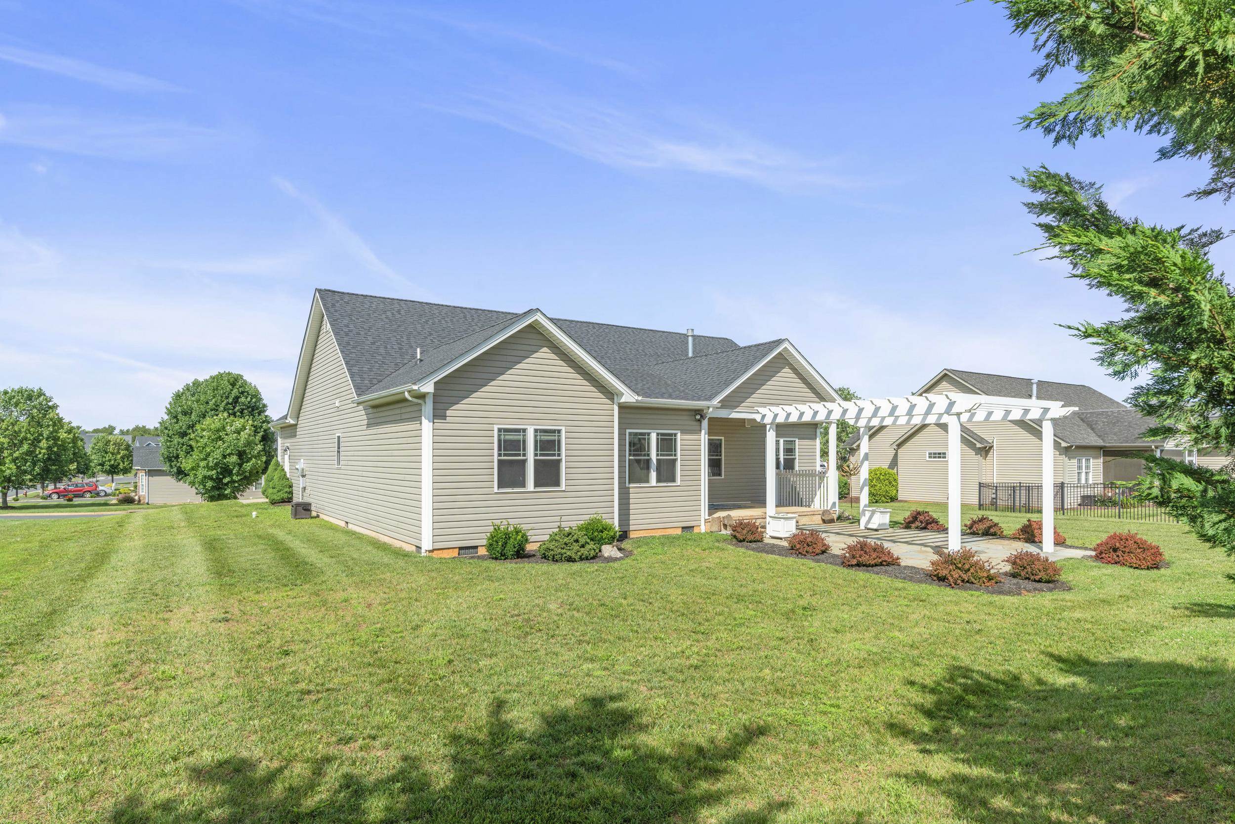 325 PETROS DR, WAYNESBORO, Virginia 22980, 3 Bedrooms Bedrooms, ,2 BathroomsBathrooms,Residential,325 PETROS DR,665993 MLS # 665993