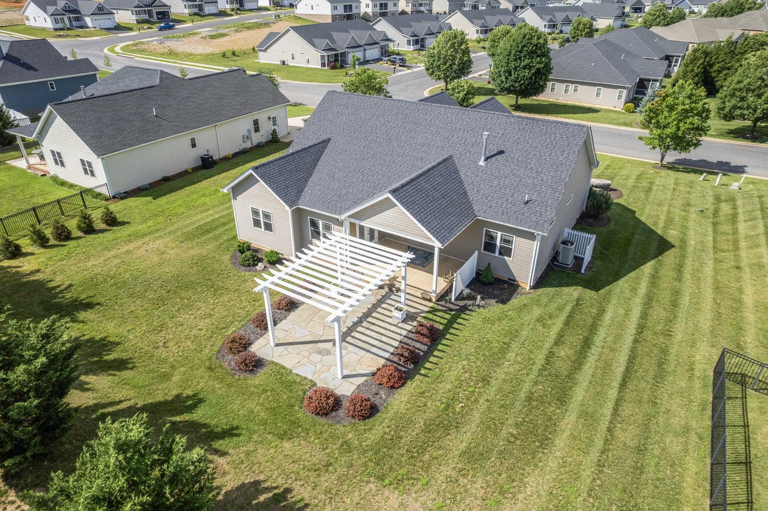 325 PETROS DR, WAYNESBORO, Virginia 22980, 3 Bedrooms Bedrooms, ,2 BathroomsBathrooms,Residential,325 PETROS DR,665993 MLS # 665993
