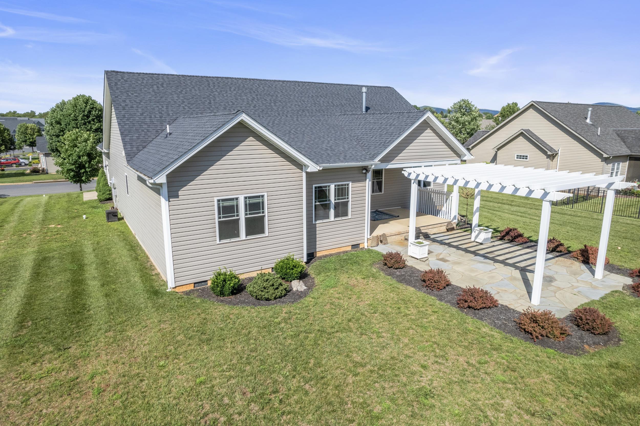 325 PETROS DR, WAYNESBORO, Virginia 22980, 3 Bedrooms Bedrooms, ,2 BathroomsBathrooms,Residential,325 PETROS DR,665993 MLS # 665993
