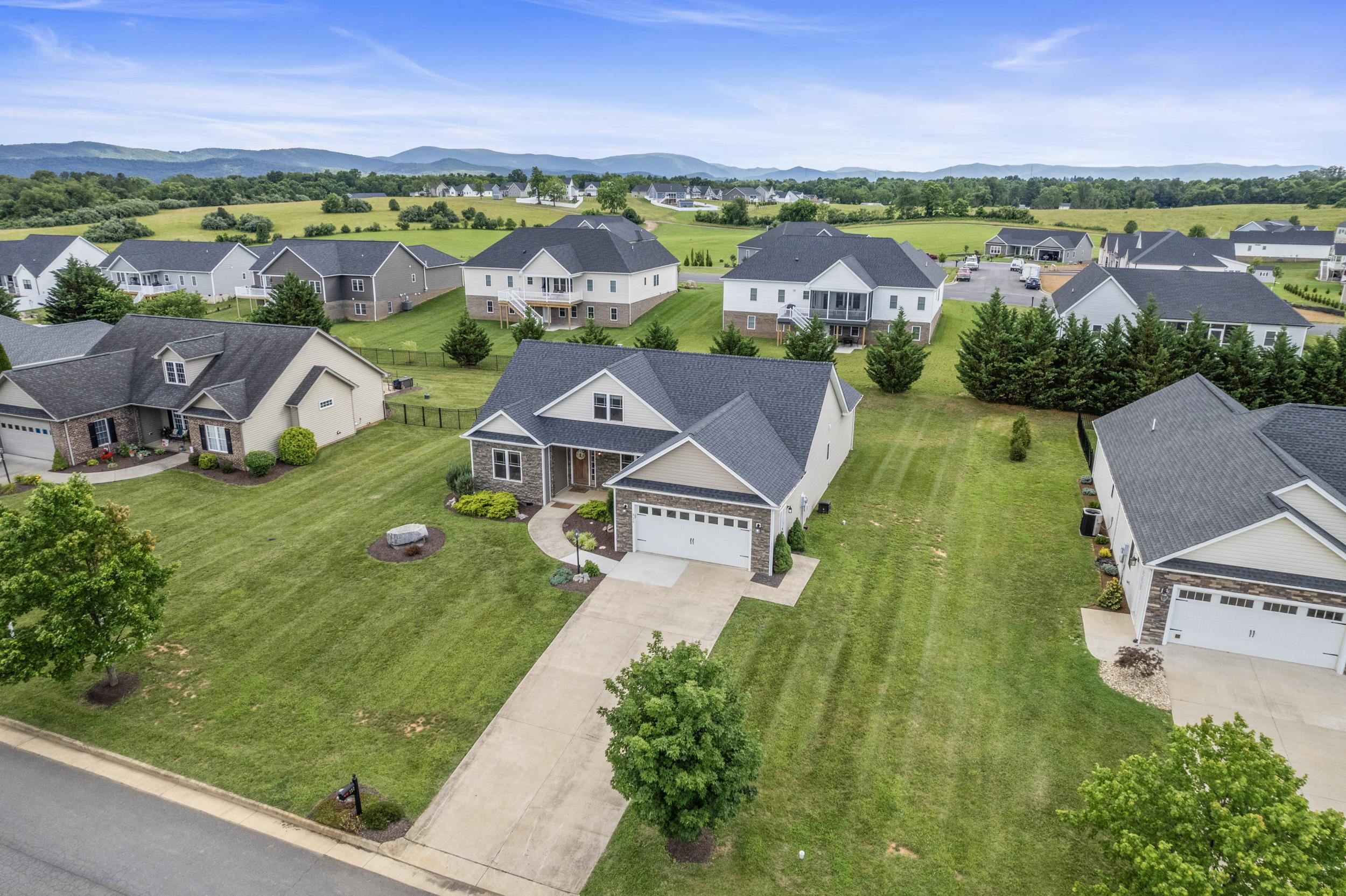325 PETROS DR, WAYNESBORO, Virginia 22980, 3 Bedrooms Bedrooms, ,2 BathroomsBathrooms,Residential,325 PETROS DR,665993 MLS # 665993