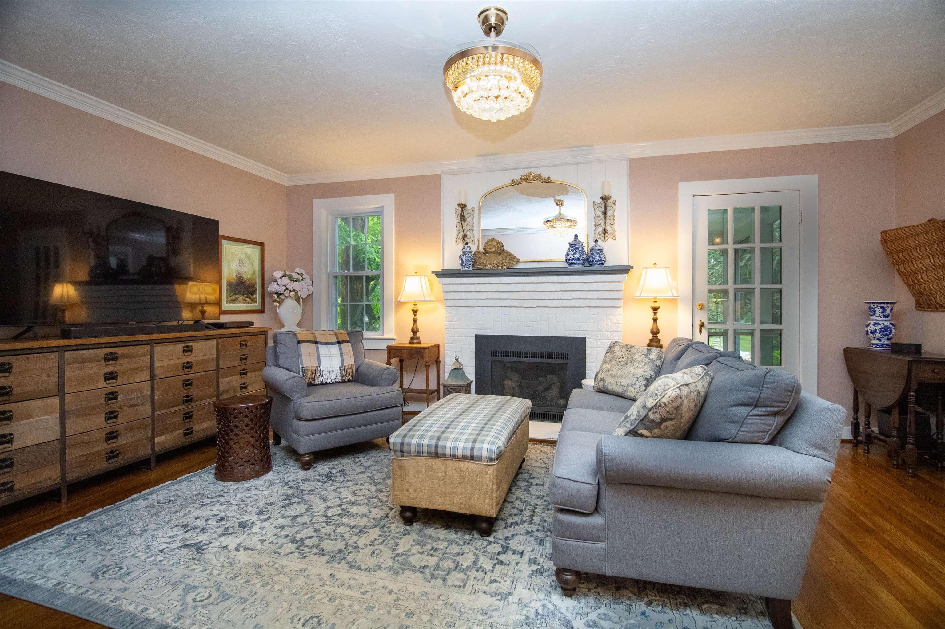 420 COLLEGE CIR, STAUNTON, Virginia 24401, 4 Bedrooms Bedrooms, ,3 BathroomsBathrooms,Residential,420 COLLEGE CIR,665994 MLS # 665994