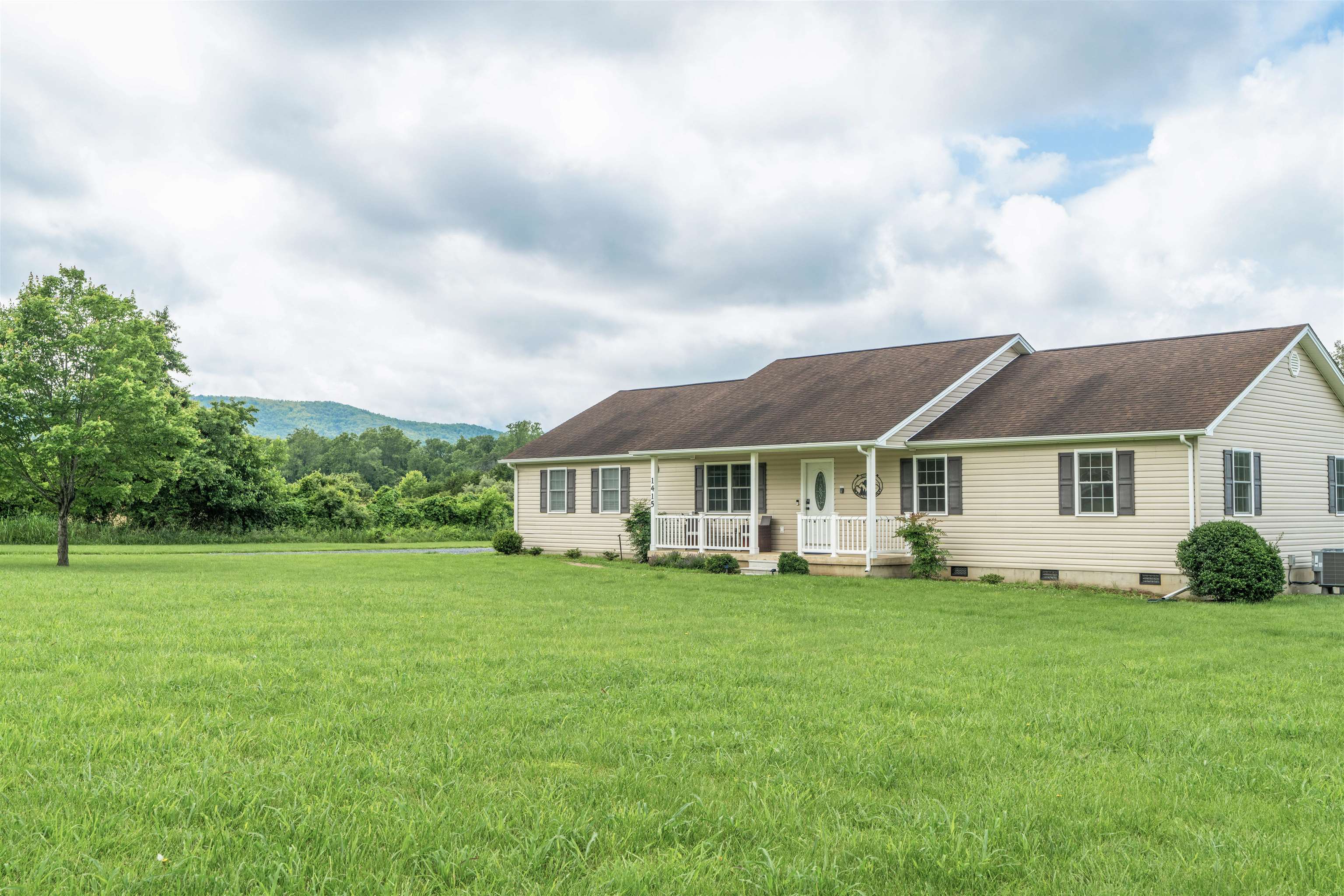 1415 KIMBALL RD, LURAY, Virginia 22835, 3 Bedrooms Bedrooms, ,2 BathroomsBathrooms,Residential,Sunset Mountain Retreat,1415 KIMBALL RD,665998 MLS # 665998