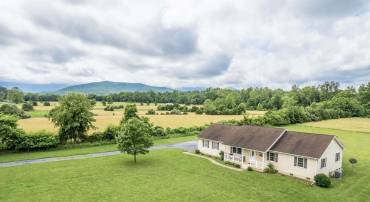 1415 KIMBALL RD, LURAY, Virginia 22835, 3 Bedrooms Bedrooms, ,2 BathroomsBathrooms,Residential,Sunset Mountain Retreat,1415 KIMBALL RD,665998 MLS # 665998