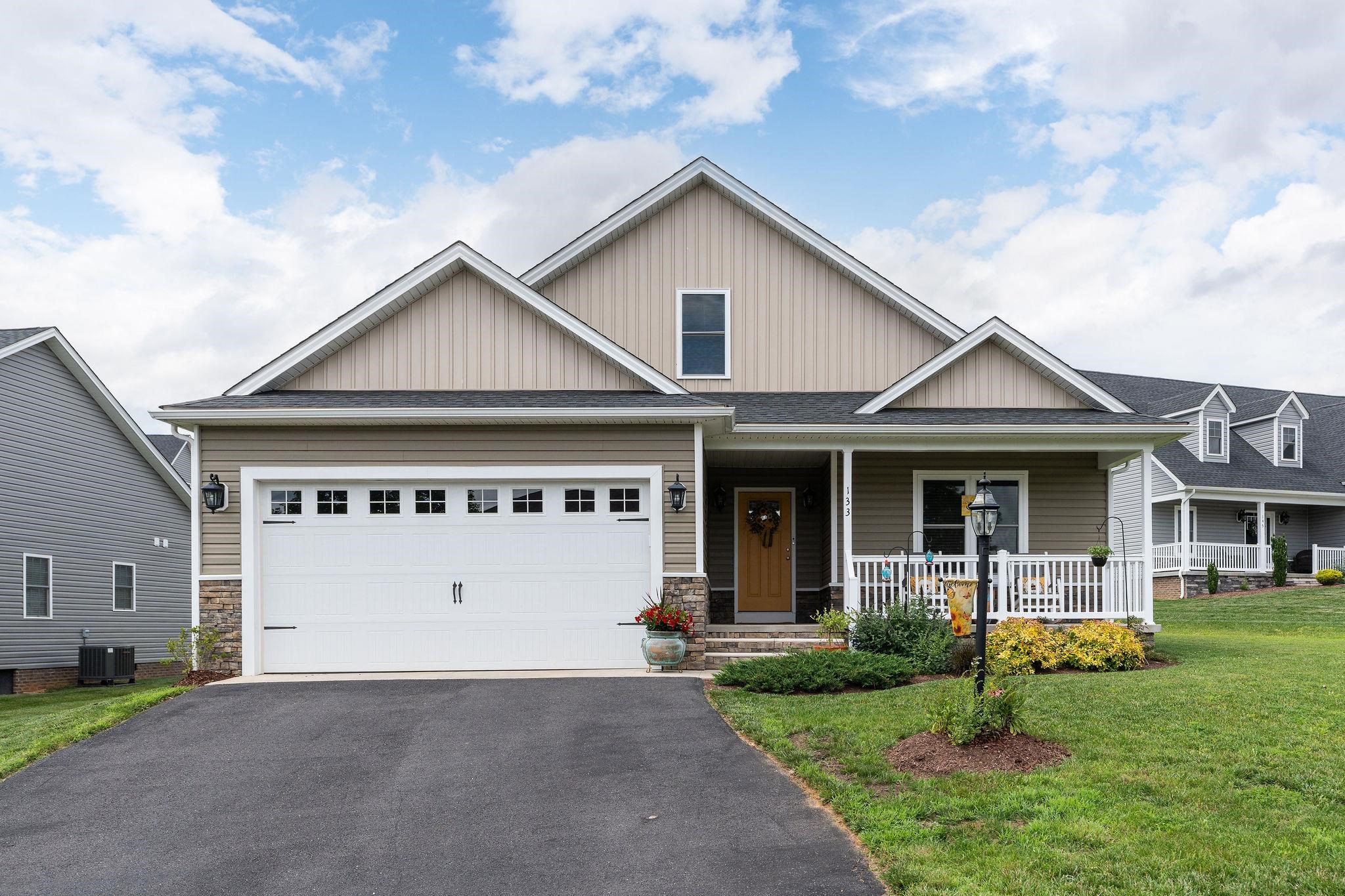 133 LAKE VIEW CIR, WAYNESBORO, Virginia 22980, 3 Bedrooms Bedrooms, ,2 BathroomsBathrooms,Residential,Sunshine Villa Home at Ana Marie Estates,133 LAKE VIEW CIR,666000 MLS # 666000