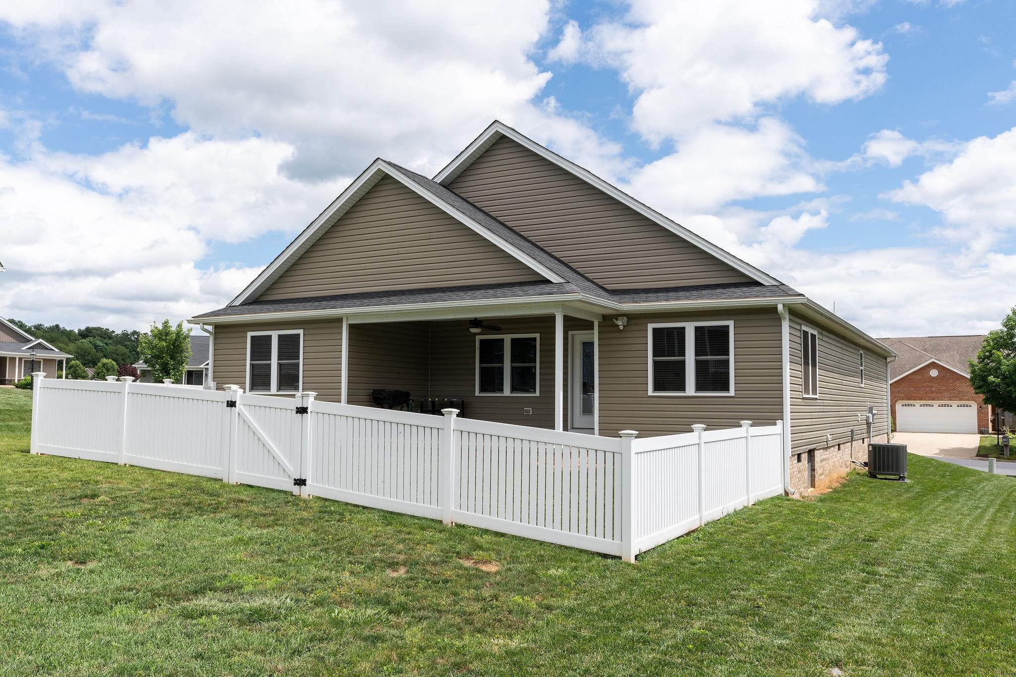 133 LAKE VIEW CIR, WAYNESBORO, Virginia 22980, 3 Bedrooms Bedrooms, ,2 BathroomsBathrooms,Residential,Sunshine Villa Home at Ana Marie Estates,133 LAKE VIEW CIR,666000 MLS # 666000