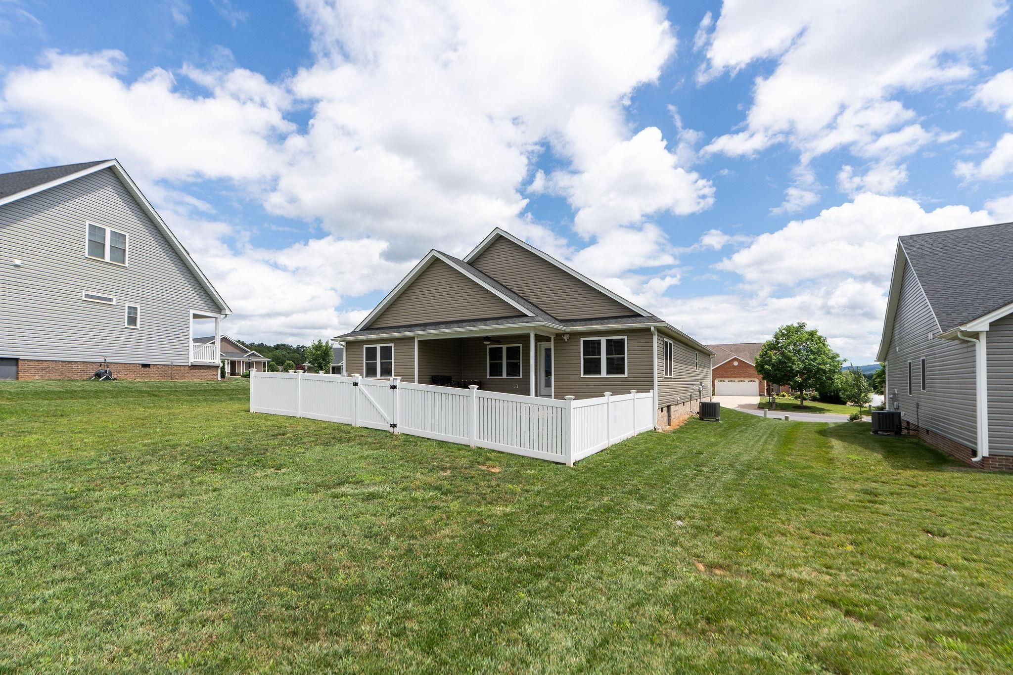 133 LAKE VIEW CIR, WAYNESBORO, Virginia 22980, 3 Bedrooms Bedrooms, ,2 BathroomsBathrooms,Residential,Sunshine Villa Home at Ana Marie Estates,133 LAKE VIEW CIR,666000 MLS # 666000