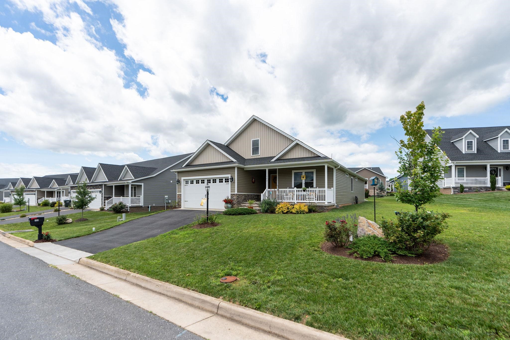 133 LAKE VIEW CIR, WAYNESBORO, Virginia 22980, 3 Bedrooms Bedrooms, ,2 BathroomsBathrooms,Residential,Sunshine Villa Home at Ana Marie Estates,133 LAKE VIEW CIR,666000 MLS # 666000