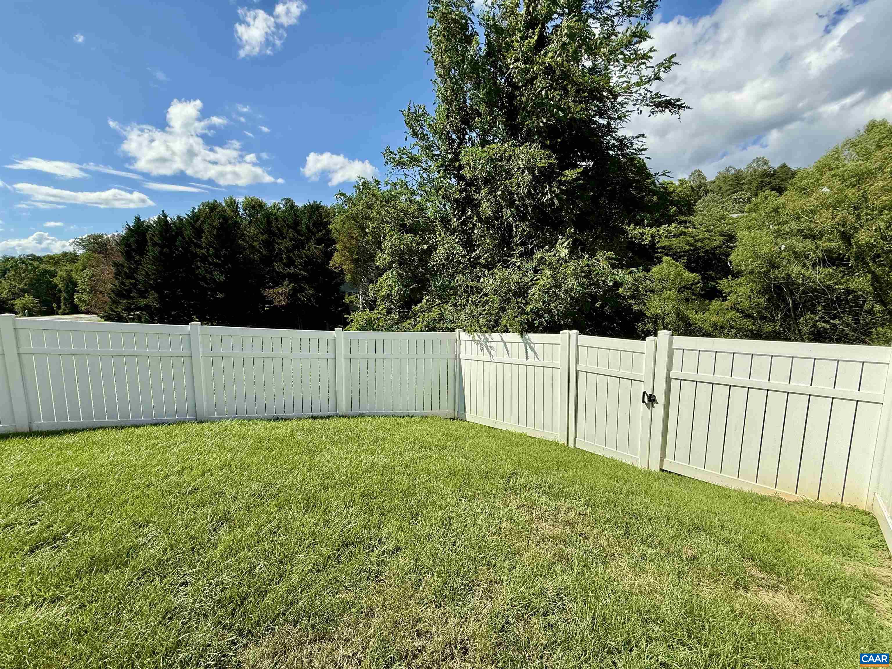 2176 WHISPERING HOLLOW LN, CHARLOTTESVILLE, Virginia 22911, 3 Bedrooms Bedrooms, ,2 BathroomsBathrooms,Residential,2176 WHISPERING HOLLOW LN,666001 MLS # 666001