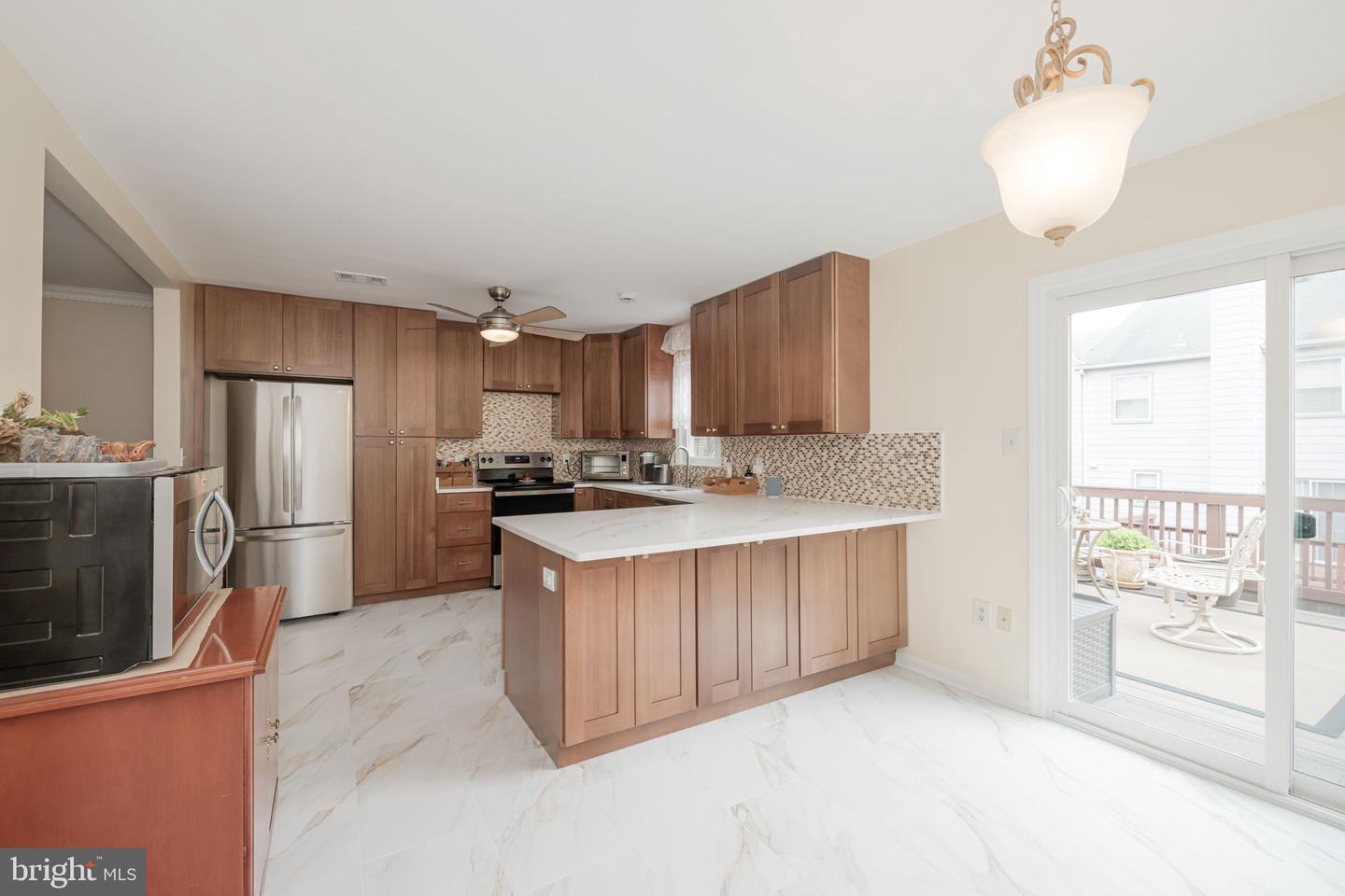 6005 SOUTHWARD WAY, ALEXANDRIA, Virginia 22315, 3 Bedrooms Bedrooms, ,3 BathroomsBathrooms,Residential,For sale,6005 SOUTHWARD WAY,VAFX2239526 MLS # VAFX2239526