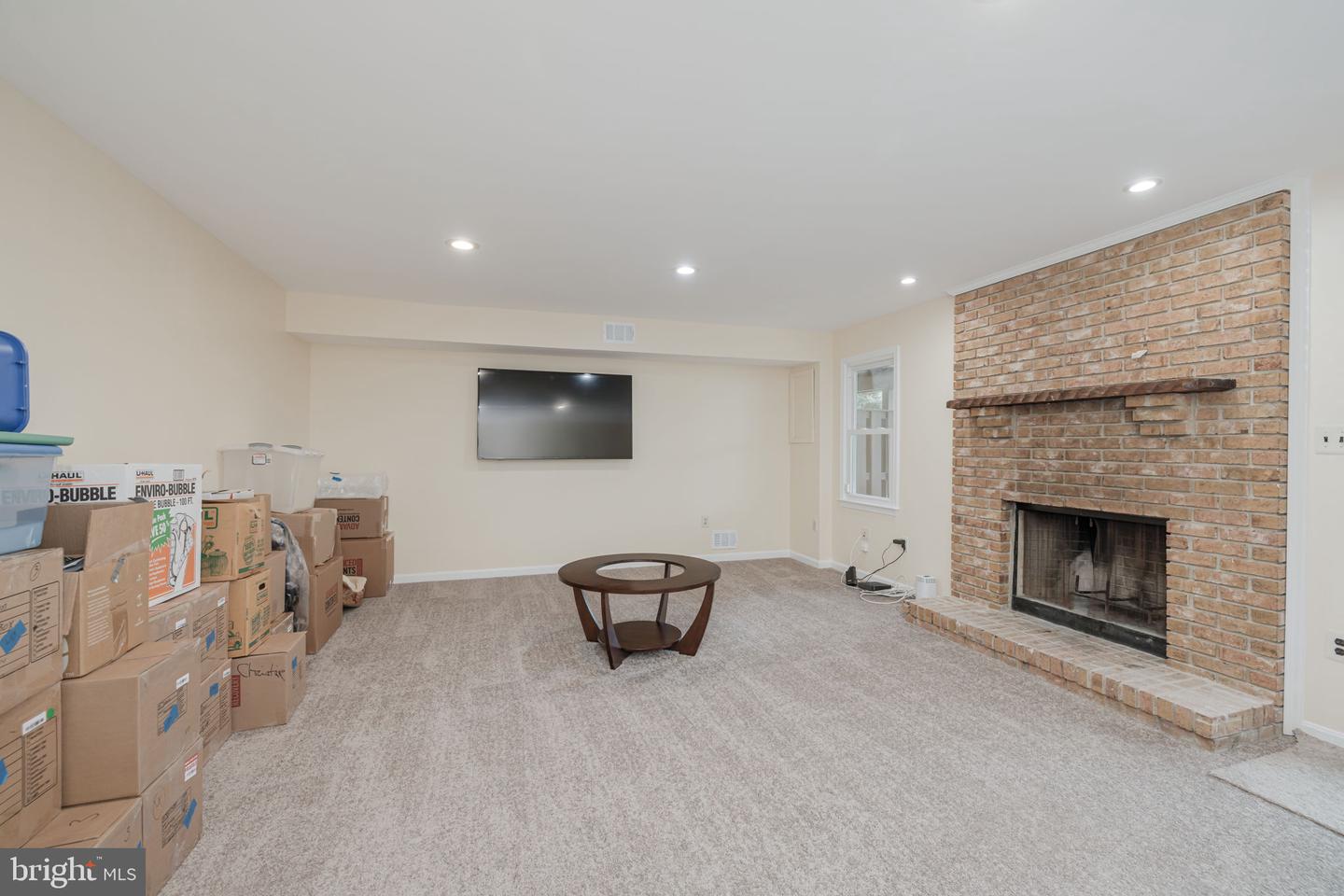 6005 SOUTHWARD WAY, ALEXANDRIA, Virginia 22315, 3 Bedrooms Bedrooms, ,3 BathroomsBathrooms,Residential,For sale,6005 SOUTHWARD WAY,VAFX2239526 MLS # VAFX2239526