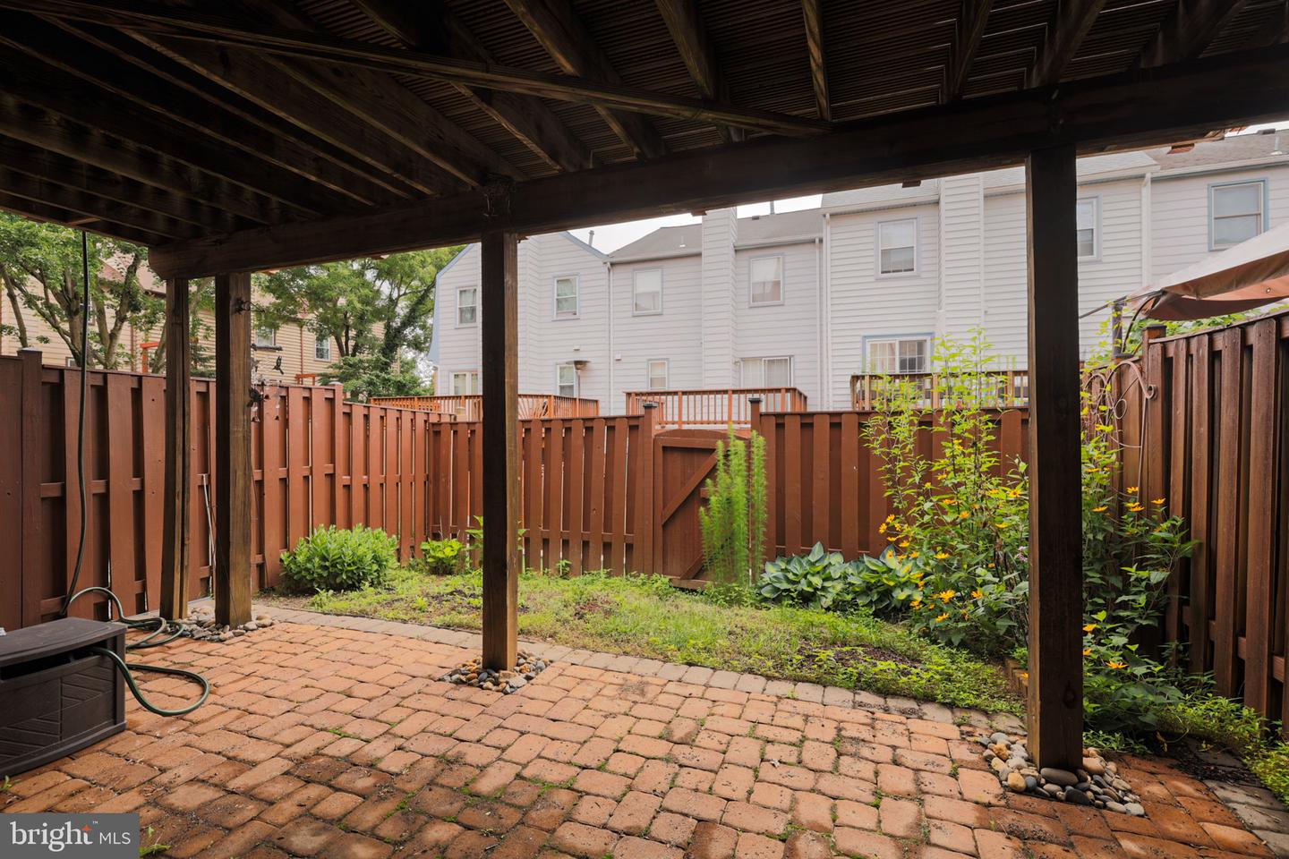6005 SOUTHWARD WAY, ALEXANDRIA, Virginia 22315, 3 Bedrooms Bedrooms, ,3 BathroomsBathrooms,Residential,For sale,6005 SOUTHWARD WAY,VAFX2239526 MLS # VAFX2239526