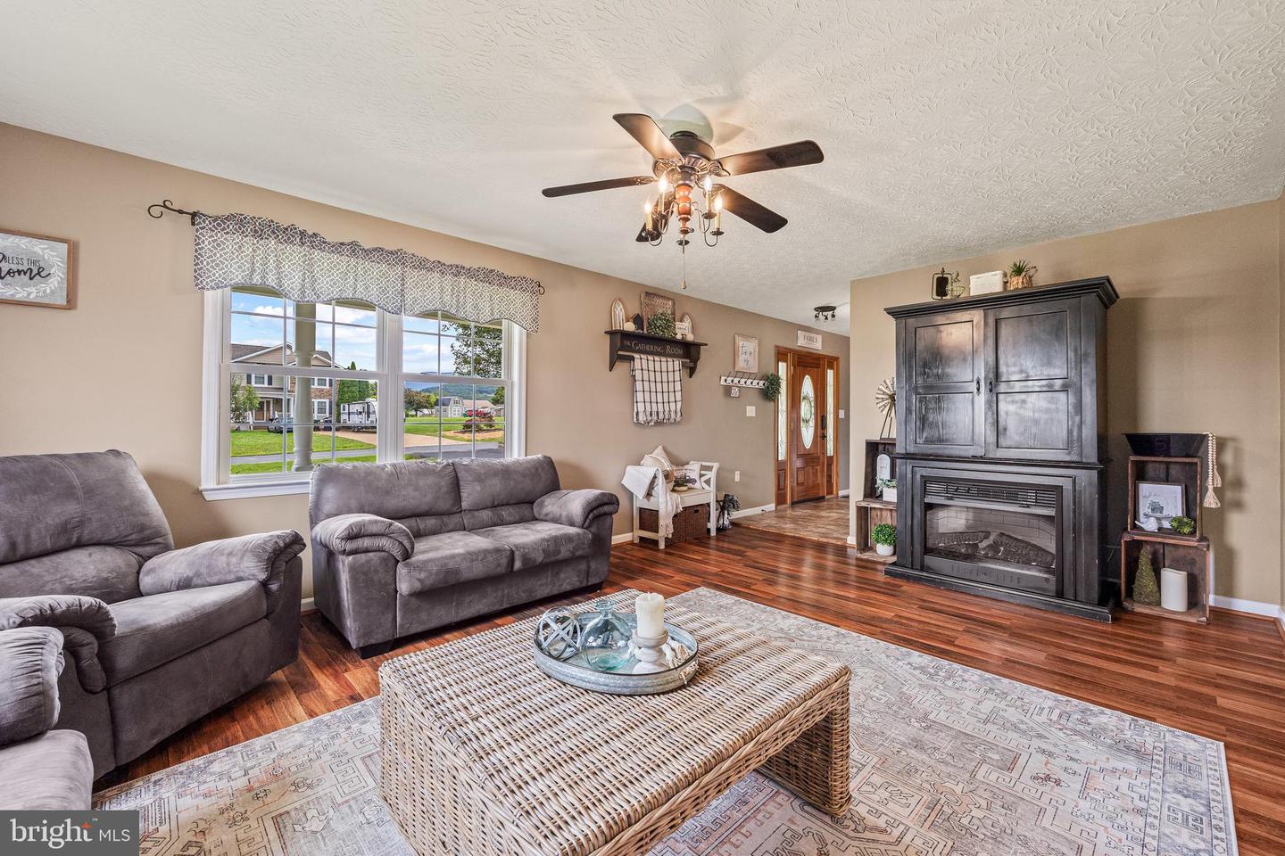 127 DEERFIELD ESTATES DR, STANLEY, Virginia 22851, 3 Bedrooms Bedrooms, ,2 BathroomsBathrooms,Residential,For sale,127 DEERFIELD ESTATES DR,VAPA2004888 MLS # VAPA2004888