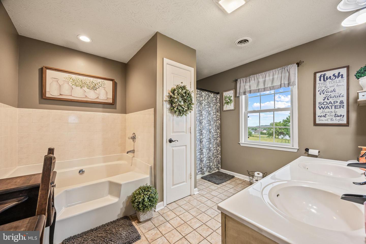 127 DEERFIELD ESTATES DR, STANLEY, Virginia 22851, 3 Bedrooms Bedrooms, ,2 BathroomsBathrooms,Residential,For sale,127 DEERFIELD ESTATES DR,VAPA2004888 MLS # VAPA2004888