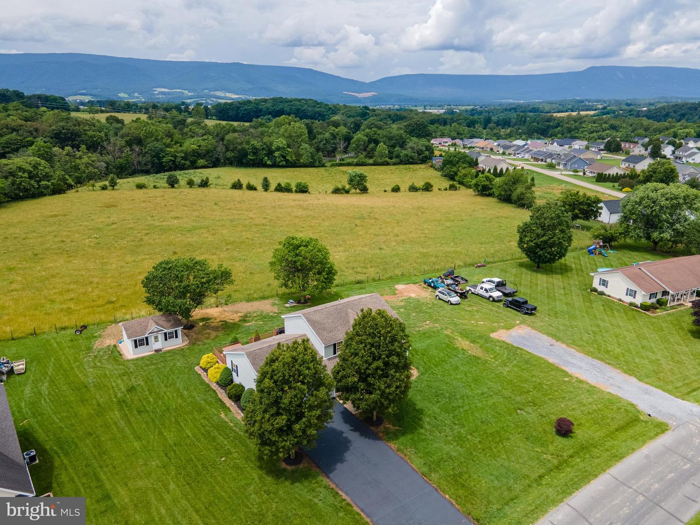 127 DEERFIELD ESTATES DR, STANLEY, Virginia 22851, 3 Bedrooms Bedrooms, ,2 BathroomsBathrooms,Residential,For sale,127 DEERFIELD ESTATES DR,VAPA2004888 MLS # VAPA2004888