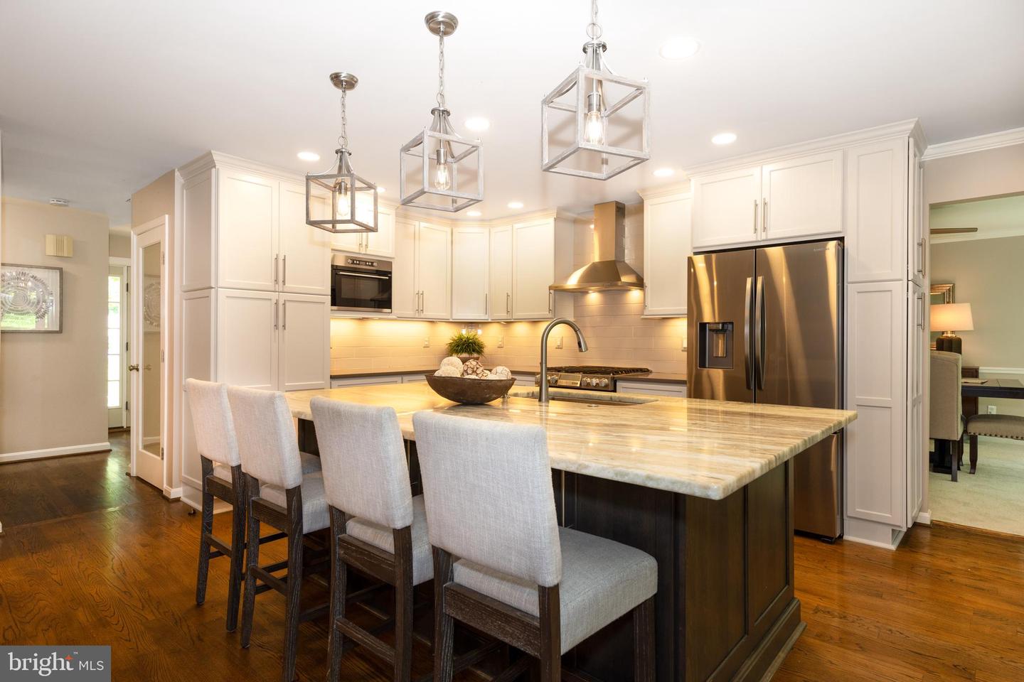 9707 S PARK CIR, FAIRFAX STATION, Virginia 22039, 5 Bedrooms Bedrooms, ,3 BathroomsBathrooms,Residential,For sale,9707 S PARK CIR,VAFX2240332 MLS # VAFX2240332