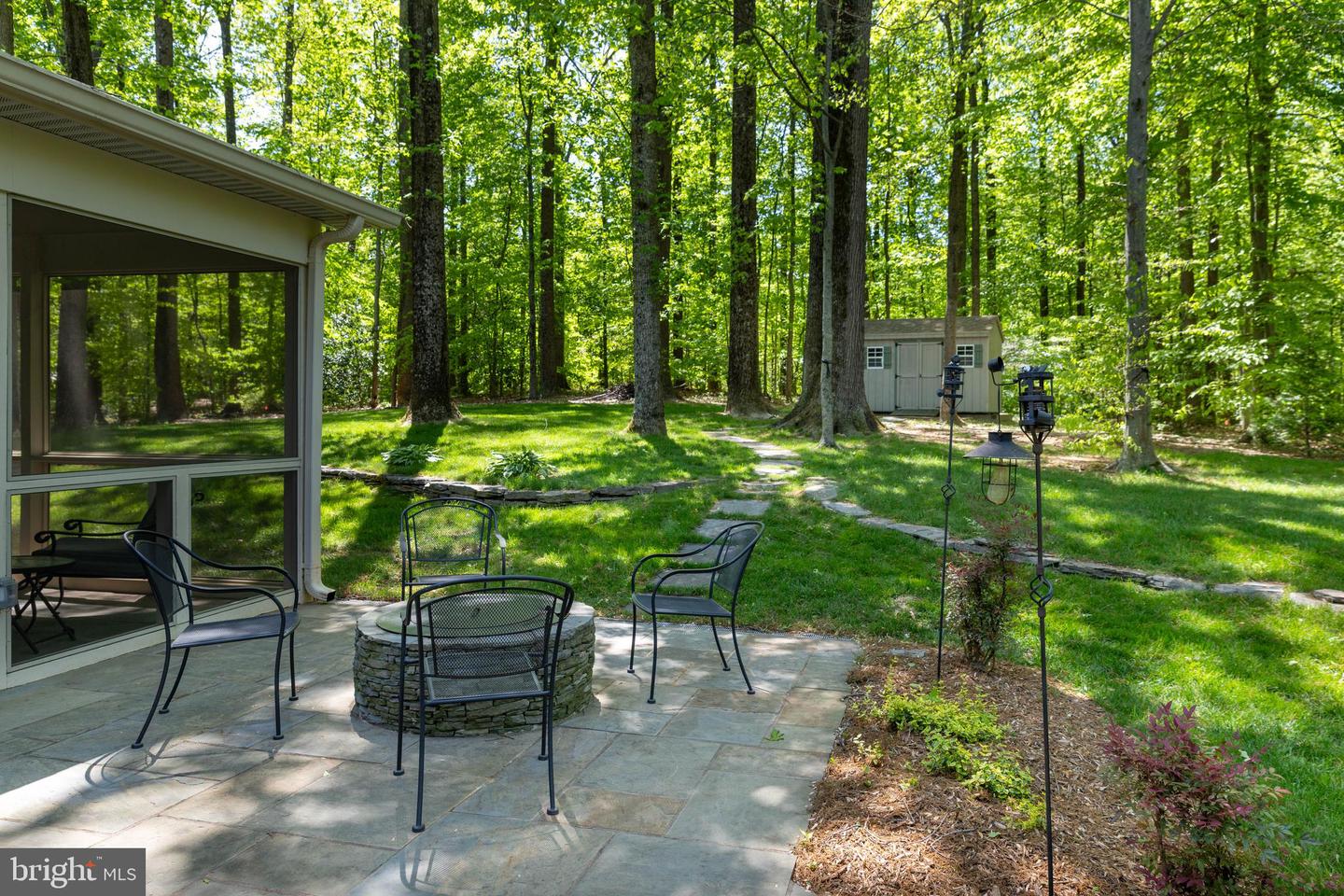 9707 S PARK CIR, FAIRFAX STATION, Virginia 22039, 5 Bedrooms Bedrooms, ,3 BathroomsBathrooms,Residential,For sale,9707 S PARK CIR,VAFX2240332 MLS # VAFX2240332