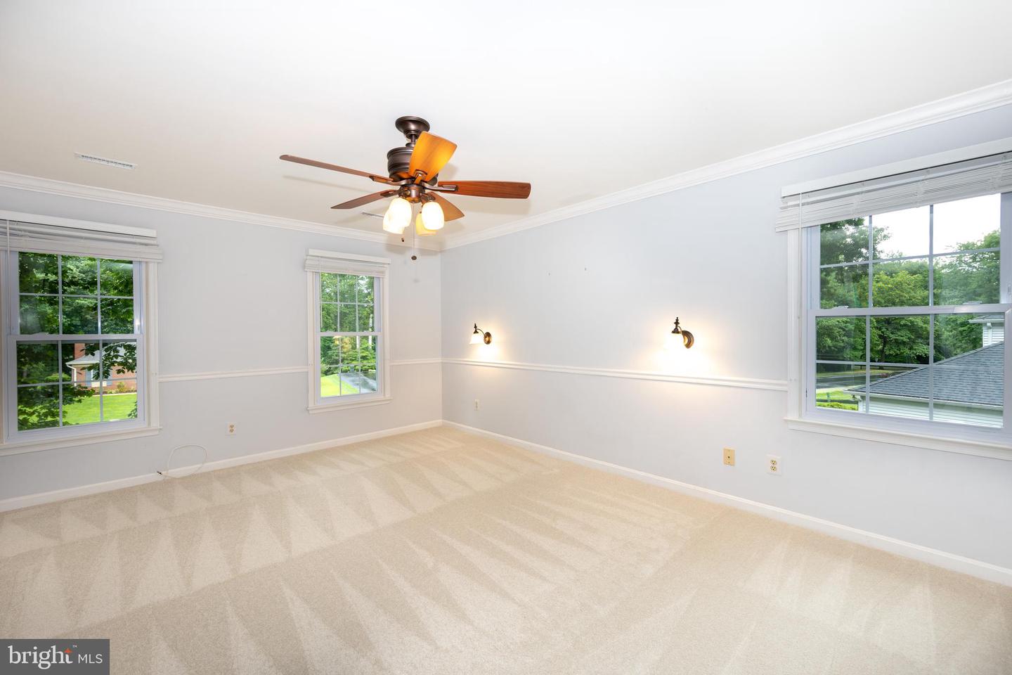 9707 S PARK CIR, FAIRFAX STATION, Virginia 22039, 5 Bedrooms Bedrooms, ,3 BathroomsBathrooms,Residential,For sale,9707 S PARK CIR,VAFX2240332 MLS # VAFX2240332