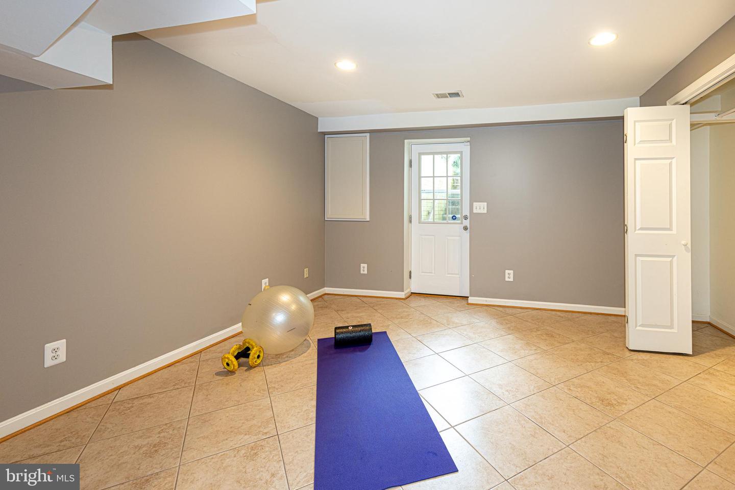9707 S PARK CIR, FAIRFAX STATION, Virginia 22039, 5 Bedrooms Bedrooms, ,3 BathroomsBathrooms,Residential,For sale,9707 S PARK CIR,VAFX2240332 MLS # VAFX2240332