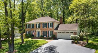 9707 S PARK CIR, FAIRFAX STATION, Virginia 22039, 5 Bedrooms Bedrooms, ,3 BathroomsBathrooms,Residential,For sale,9707 S PARK CIR,VAFX2240332 MLS # VAFX2240332