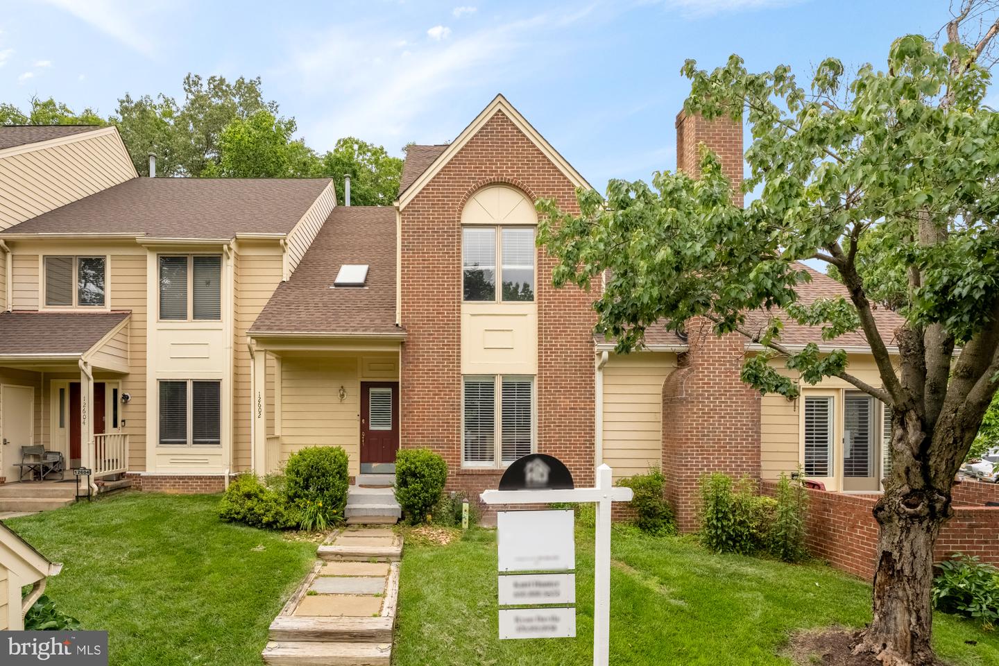 12602 VICTORIA STATION CT, FAIRFAX, Virginia 22033, 4 Bedrooms Bedrooms, ,3 BathroomsBathrooms,Residential,For sale,12602 VICTORIA STATION CT,VAFX2240524 MLS # VAFX2240524