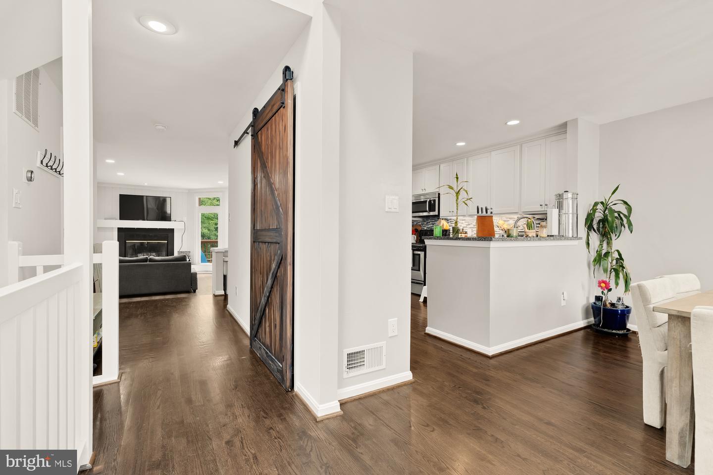 12602 VICTORIA STATION CT, FAIRFAX, Virginia 22033, 4 Bedrooms Bedrooms, ,3 BathroomsBathrooms,Residential,For sale,12602 VICTORIA STATION CT,VAFX2240524 MLS # VAFX2240524