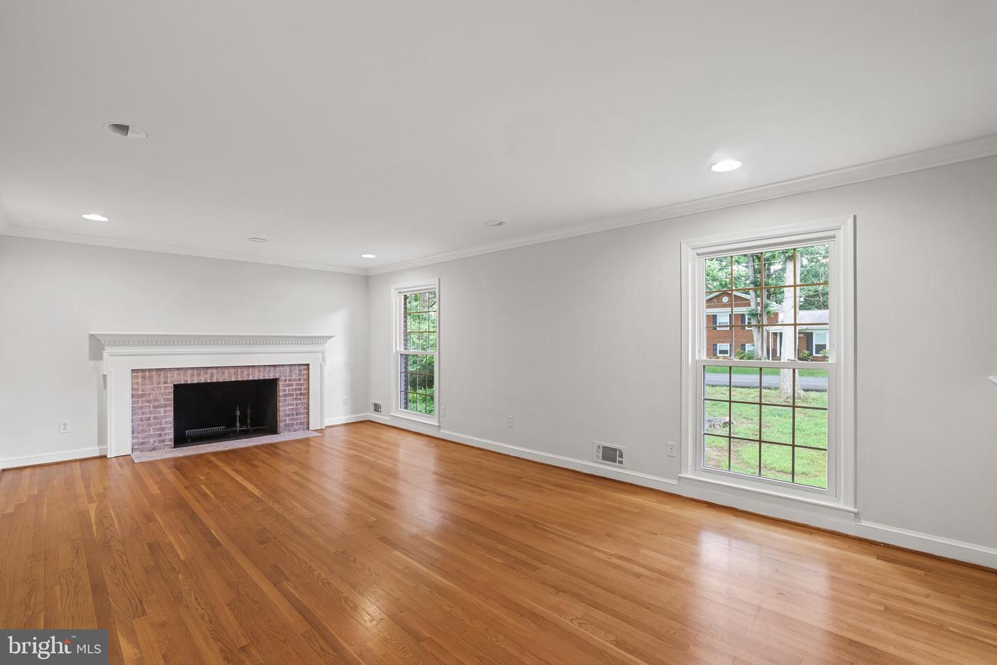 5817 DAWES AVE, ALEXANDRIA, Virginia 22311, 5 Bedrooms Bedrooms, ,2 BathroomsBathrooms,Residential,For sale,5817 DAWES AVE,VAFX2240604 MLS # VAFX2240604