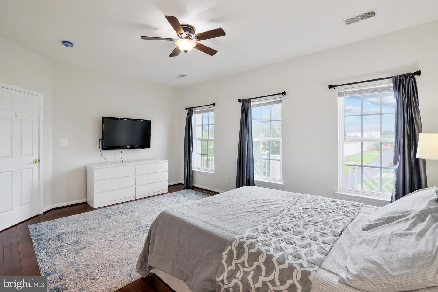 13626 SYLVAN BLUFF DR, LEESBURG, Virginia 20176, 5 Bedrooms Bedrooms, ,4 BathroomsBathrooms,Residential,For sale,13626 SYLVAN BLUFF DR,VALO2096326 MLS # VALO2096326