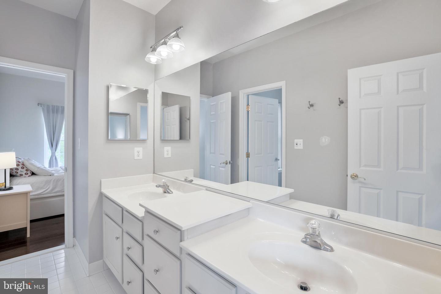 13626 SYLVAN BLUFF DR, LEESBURG, Virginia 20176, 5 Bedrooms Bedrooms, ,4 BathroomsBathrooms,Residential,For sale,13626 SYLVAN BLUFF DR,VALO2096326 MLS # VALO2096326