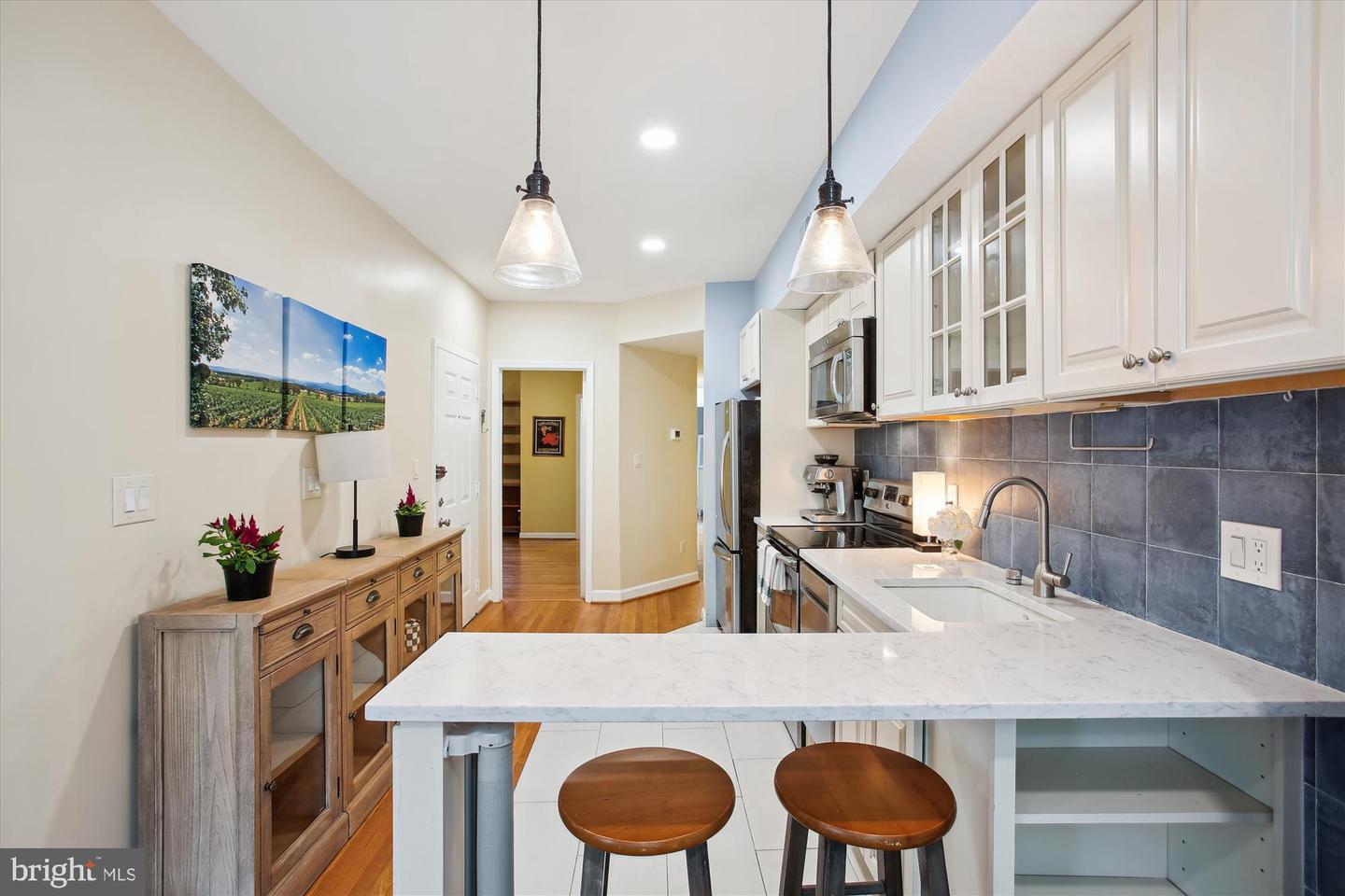 1725 WILLARD ST NW #3, WASHINGTON, District Of Columbia 20009, 2 Bedrooms Bedrooms, ,1 BathroomBathrooms,Residential,For sale,1725 WILLARD ST NW #3,DCDC2200832 MLS # DCDC2200832