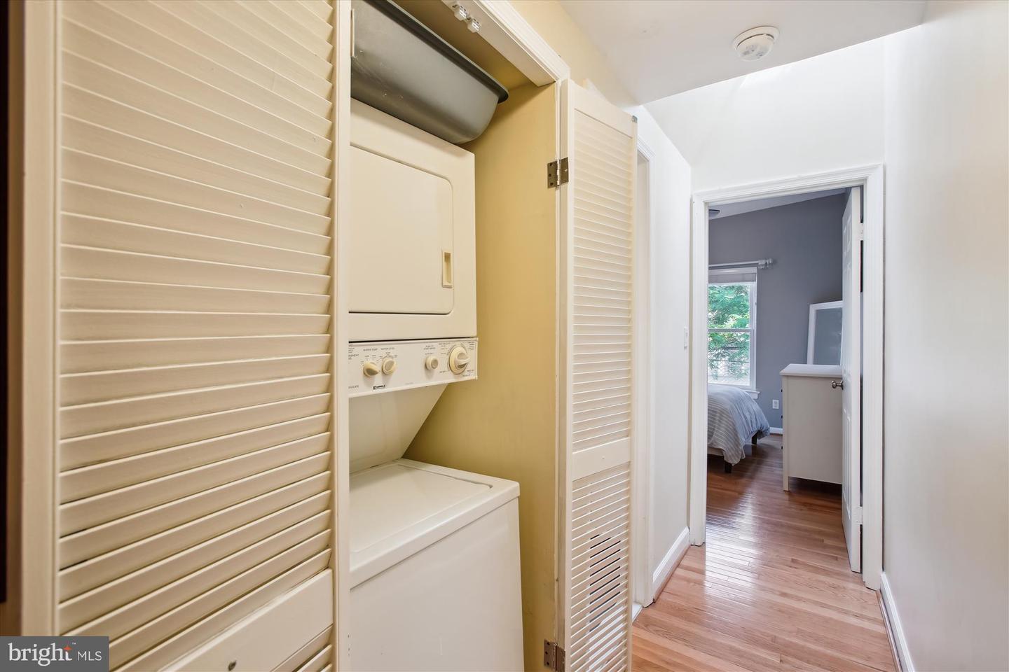 1725 WILLARD ST NW #3, WASHINGTON, District Of Columbia 20009, 2 Bedrooms Bedrooms, ,1 BathroomBathrooms,Residential,For sale,1725 WILLARD ST NW #3,DCDC2200832 MLS # DCDC2200832