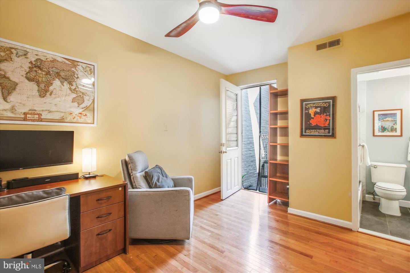 1725 WILLARD ST NW #3, WASHINGTON, District Of Columbia 20009, 2 Bedrooms Bedrooms, ,1 BathroomBathrooms,Residential,For sale,1725 WILLARD ST NW #3,DCDC2200832 MLS # DCDC2200832