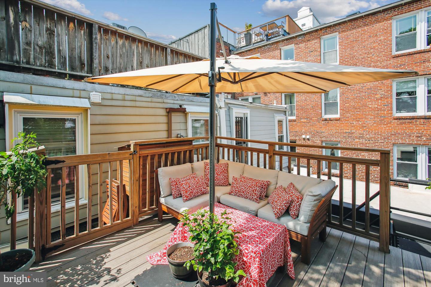 1725 WILLARD ST NW #3, WASHINGTON, District Of Columbia 20009, 2 Bedrooms Bedrooms, ,1 BathroomBathrooms,Residential,For sale,1725 WILLARD ST NW #3,DCDC2200832 MLS # DCDC2200832
