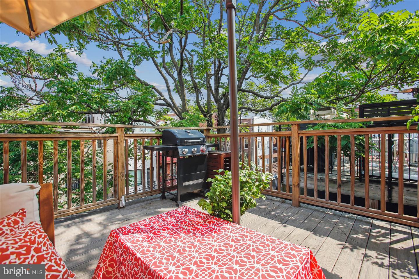 1725 WILLARD ST NW #3, WASHINGTON, District Of Columbia 20009, 2 Bedrooms Bedrooms, ,1 BathroomBathrooms,Residential,For sale,1725 WILLARD ST NW #3,DCDC2200832 MLS # DCDC2200832