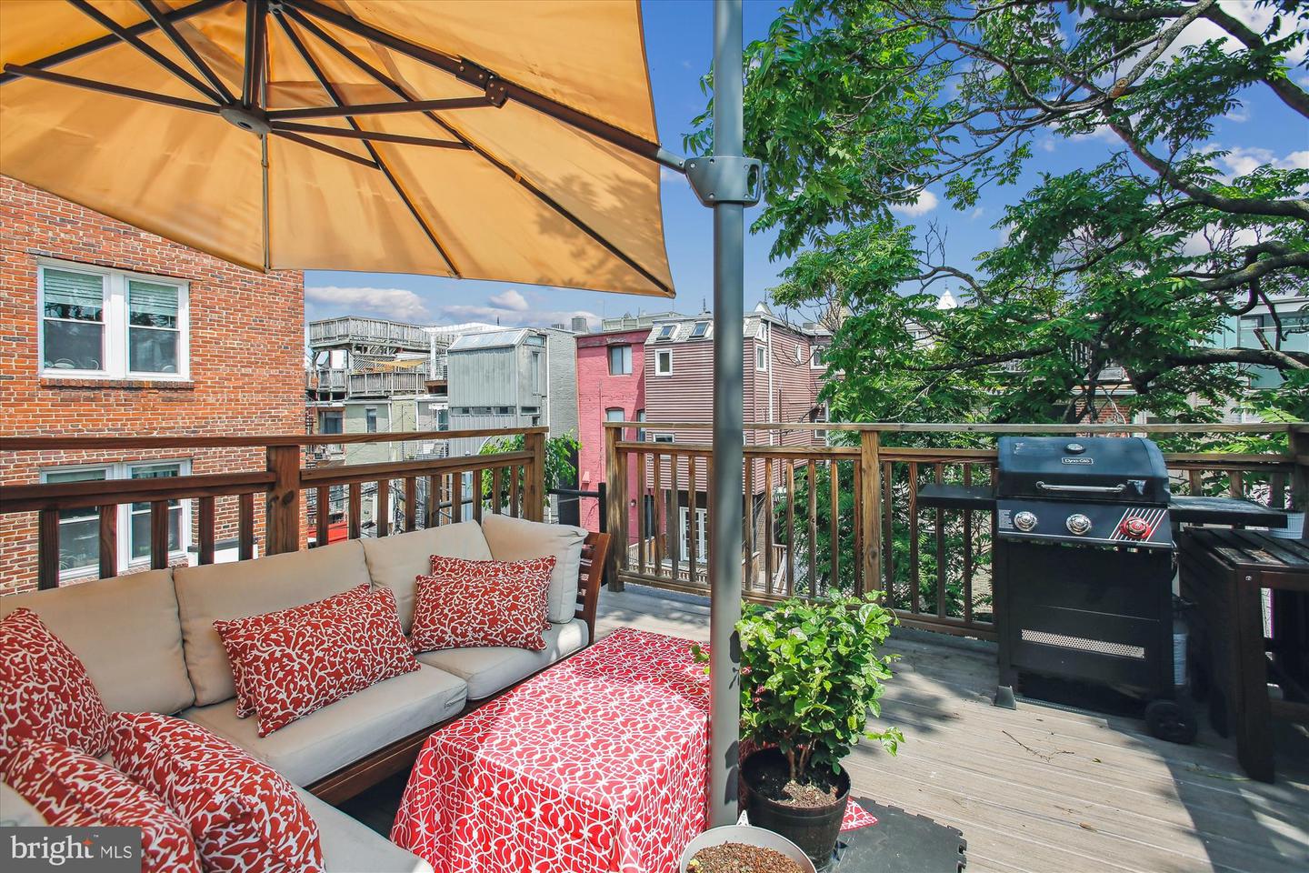 1725 WILLARD ST NW #3, WASHINGTON, District Of Columbia 20009, 2 Bedrooms Bedrooms, ,1 BathroomBathrooms,Residential,For sale,1725 WILLARD ST NW #3,DCDC2200832 MLS # DCDC2200832