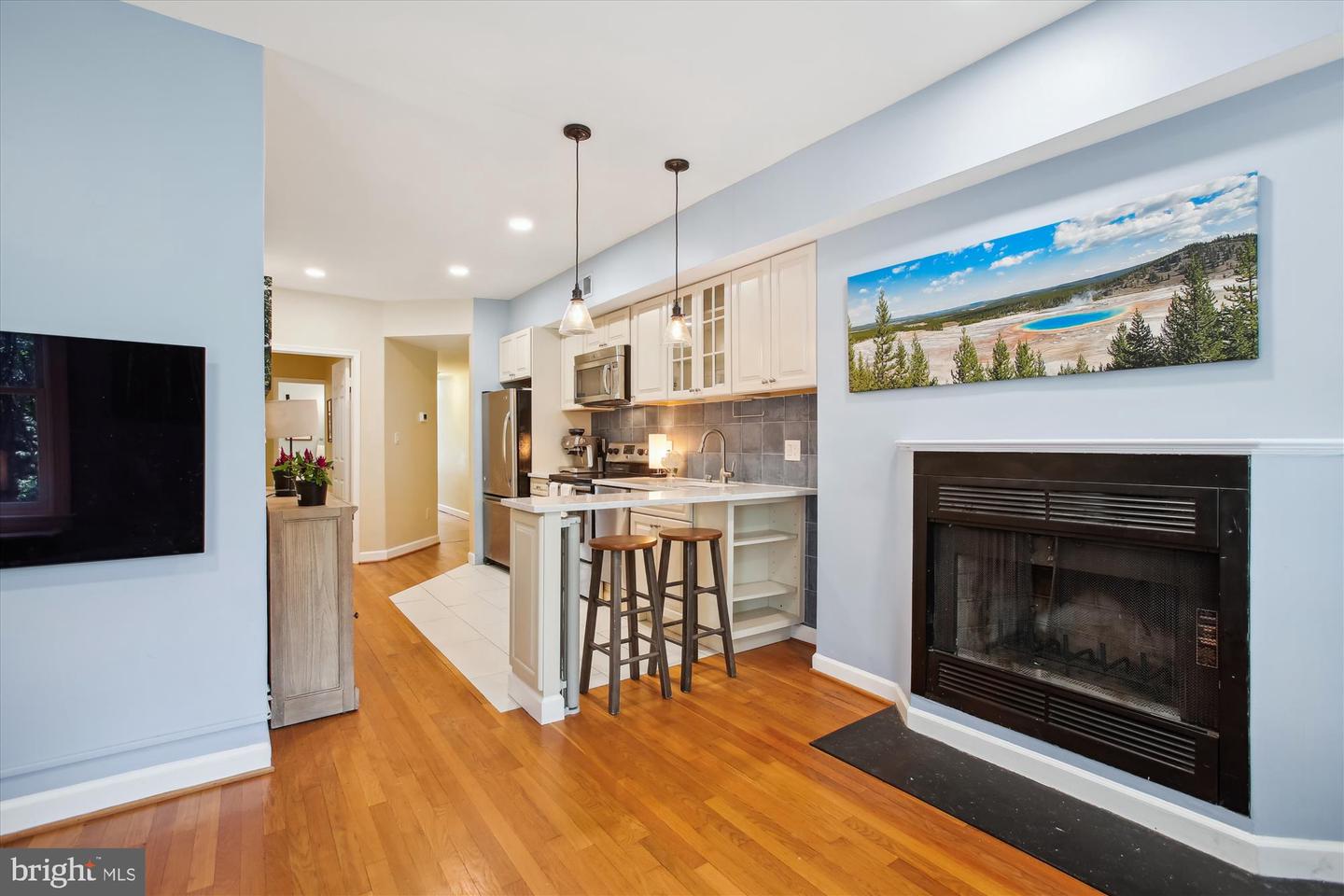 1725 WILLARD ST NW #3, WASHINGTON, District Of Columbia 20009, 2 Bedrooms Bedrooms, ,1 BathroomBathrooms,Residential,For sale,1725 WILLARD ST NW #3,DCDC2200832 MLS # DCDC2200832