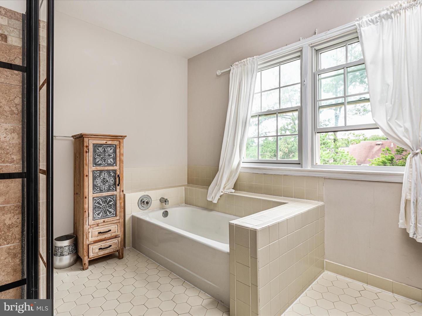4652 LUXBERRY DR, FAIRFAX, Virginia 22032, 3 Bedrooms Bedrooms, ,2 BathroomsBathrooms,Residential,For sale,4652 LUXBERRY DR,VAFX2241276 MLS # VAFX2241276