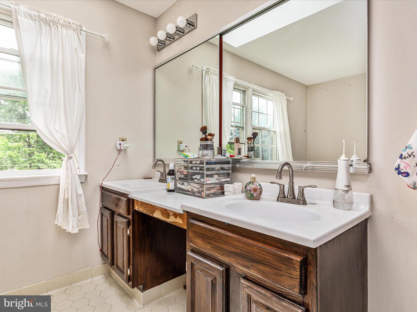 4652 LUXBERRY DR, FAIRFAX, Virginia 22032, 3 Bedrooms Bedrooms, ,2 BathroomsBathrooms,Residential,For sale,4652 LUXBERRY DR,VAFX2241276 MLS # VAFX2241276