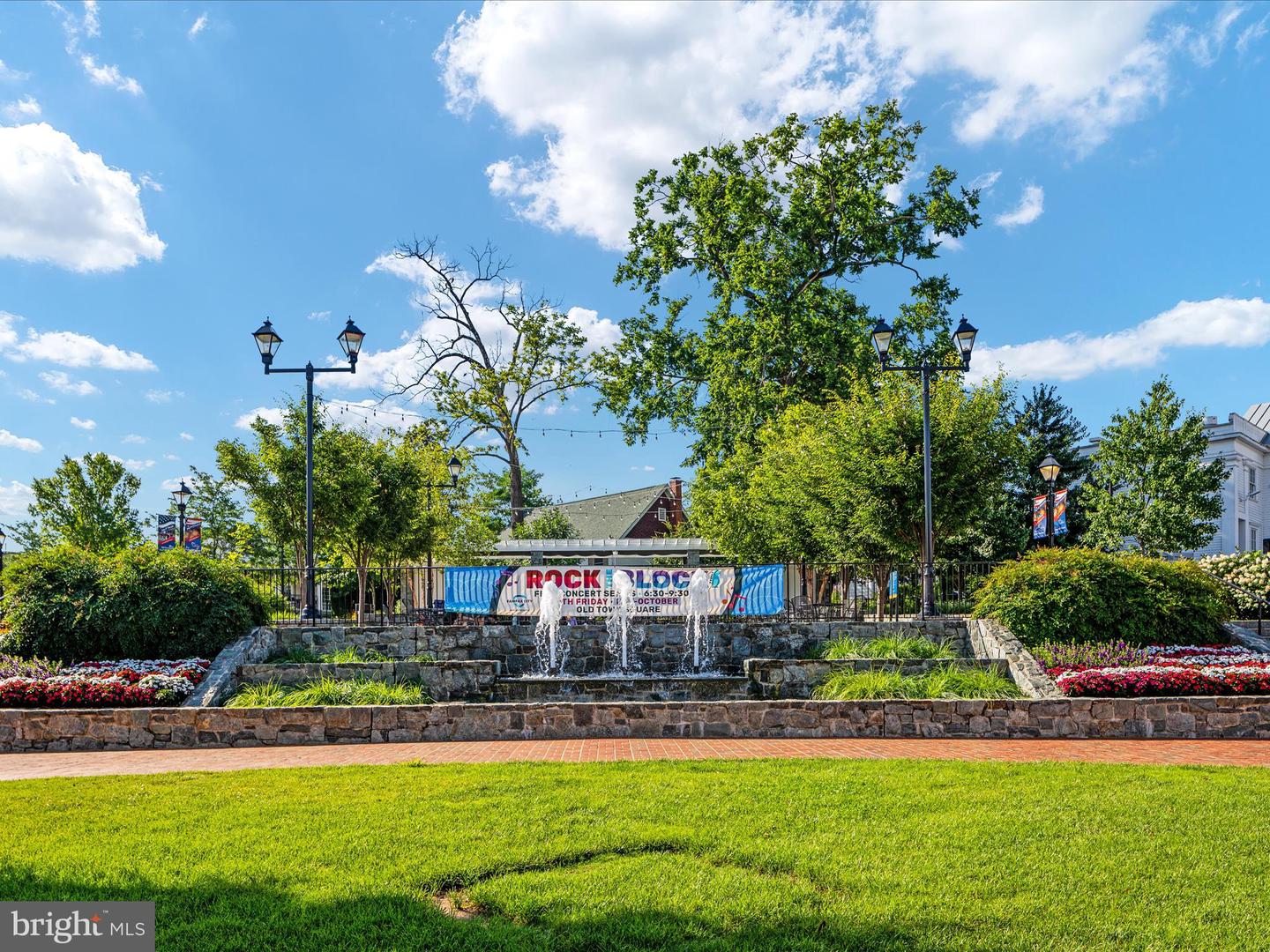 4652 LUXBERRY DR, FAIRFAX, Virginia 22032, 3 Bedrooms Bedrooms, ,2 BathroomsBathrooms,Residential,For sale,4652 LUXBERRY DR,VAFX2241276 MLS # VAFX2241276