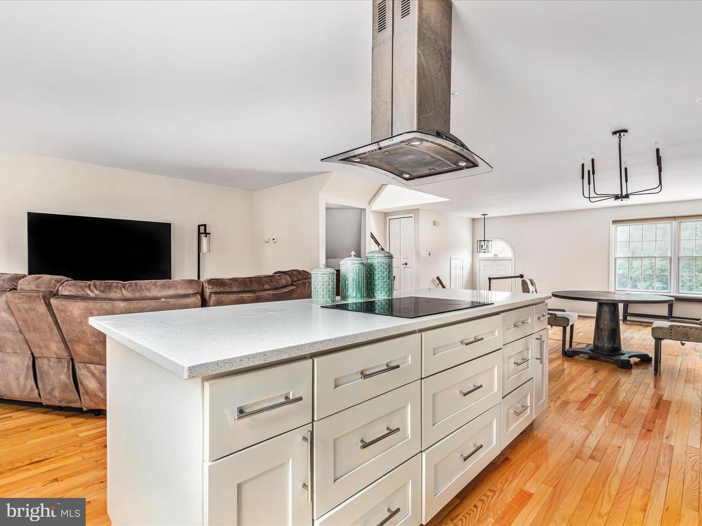 4652 LUXBERRY DR, FAIRFAX, Virginia 22032, 3 Bedrooms Bedrooms, ,2 BathroomsBathrooms,Residential,For sale,4652 LUXBERRY DR,VAFX2241276 MLS # VAFX2241276