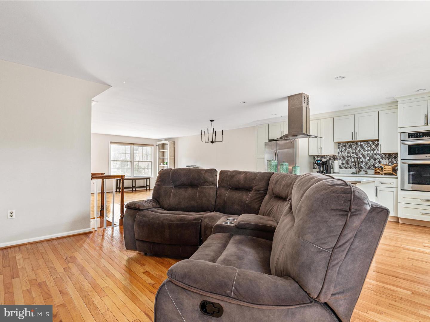 4652 LUXBERRY DR, FAIRFAX, Virginia 22032, 3 Bedrooms Bedrooms, ,2 BathroomsBathrooms,Residential,For sale,4652 LUXBERRY DR,VAFX2241276 MLS # VAFX2241276