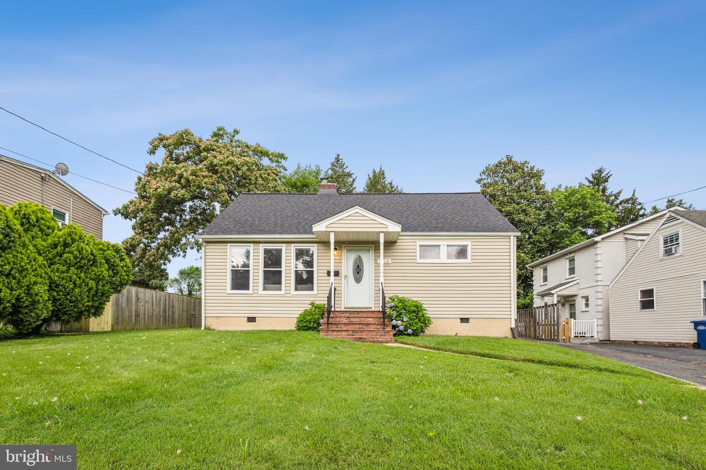3112 ANNANDALE RD, FALLS CHURCH, Virginia 22042, 4 Bedrooms Bedrooms, ,2 BathroomsBathrooms,Residential,For sale,3112 ANNANDALE RD,VAFX2241490 MLS # VAFX2241490