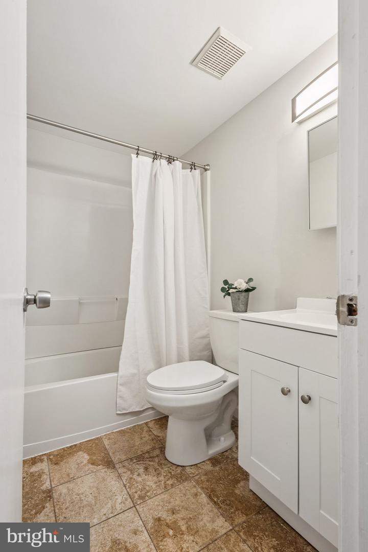3112 ANNANDALE RD, FALLS CHURCH, Virginia 22042, 4 Bedrooms Bedrooms, ,2 BathroomsBathrooms,Residential,For sale,3112 ANNANDALE RD,VAFX2241490 MLS # VAFX2241490