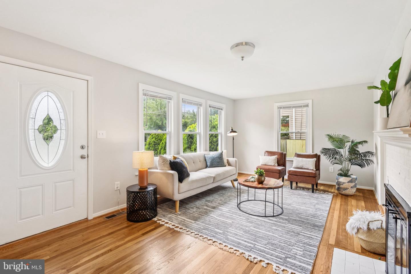 3112 ANNANDALE RD, FALLS CHURCH, Virginia 22042, 4 Bedrooms Bedrooms, ,2 BathroomsBathrooms,Residential,For sale,3112 ANNANDALE RD,VAFX2241490 MLS # VAFX2241490