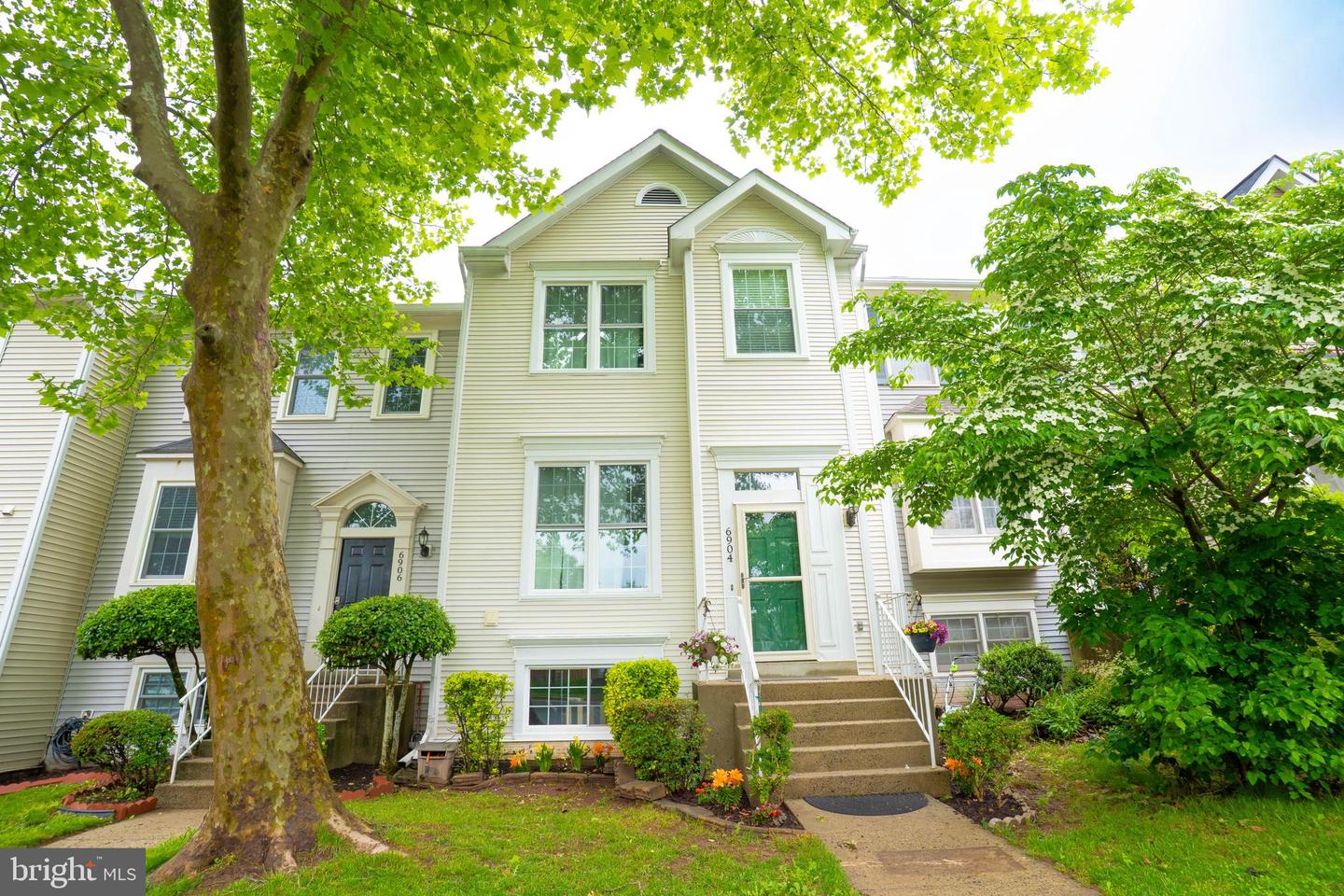 6904 COMPTON LN, CENTREVILLE, Virginia 20121, 4 Bedrooms Bedrooms, ,3 BathroomsBathrooms,Residential,For sale,6904 COMPTON LN,VAFX2242384 MLS # VAFX2242384