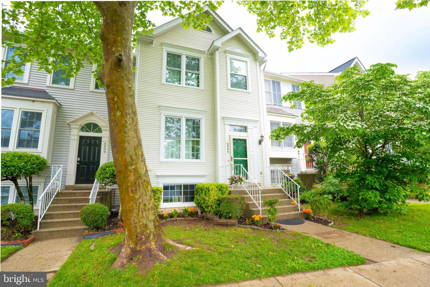 6904 COMPTON LN, CENTREVILLE, Virginia 20121, 4 Bedrooms Bedrooms, ,3 BathroomsBathrooms,Residential,For sale,6904 COMPTON LN,VAFX2242384 MLS # VAFX2242384